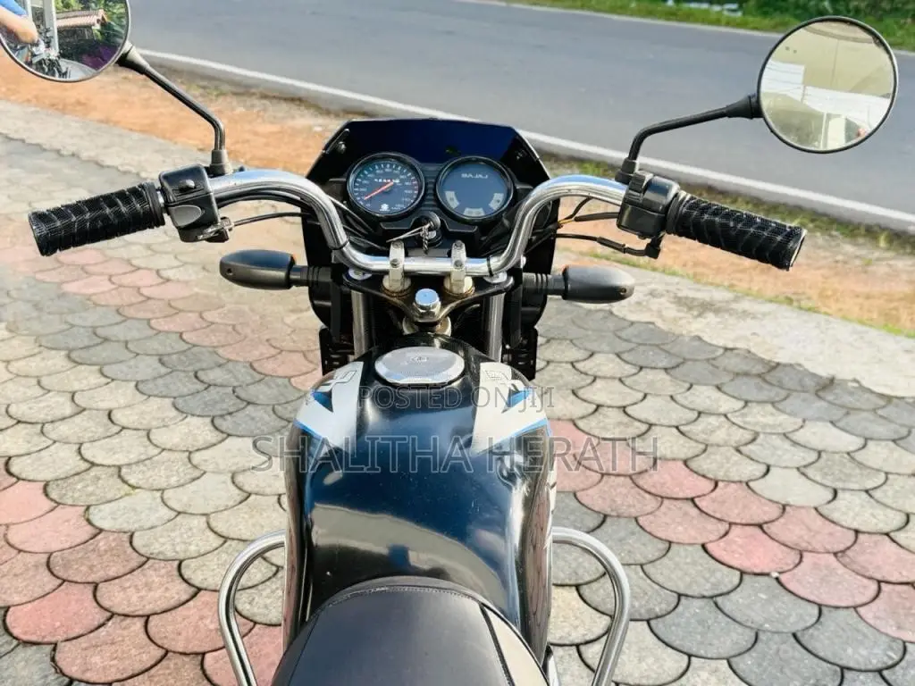 Bajaj CT-100 2016 Motorbike (Used)