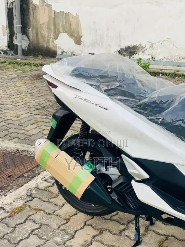 Honda PCX 160 2025 Motorbike (Used)