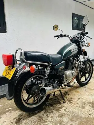 Suzuki GN125 Japan 2004 Motorbike (Used)
