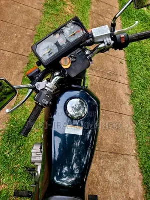 Honda Deluxe 125 2003 Motorbike (Used)
