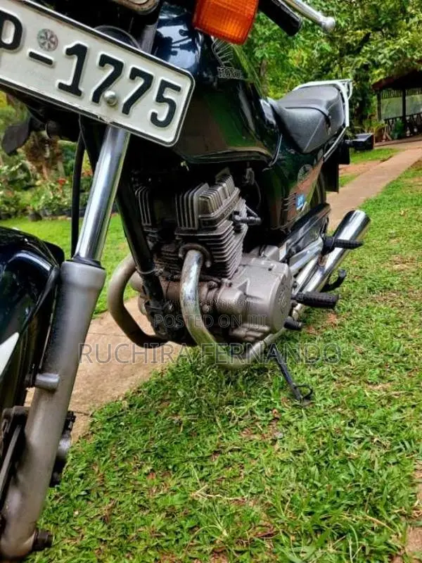Honda Deluxe 125 2003 Motorbike (Used)