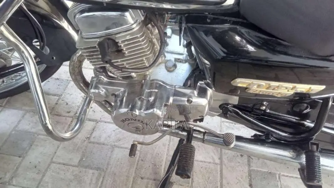 Honda Benly 140 Chasi 2000 Motorbike (Used)