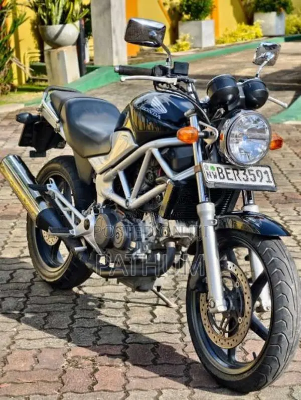 Honda VTR 250 FI 2012 Motorbike (Used)