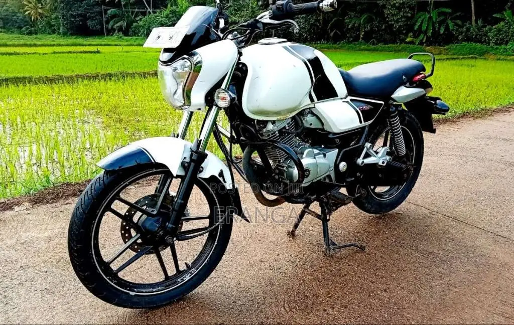 Bajaj V15 2016 Motorbike (Used)