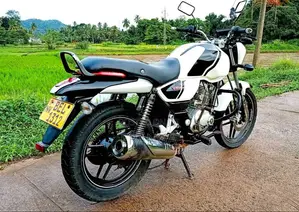 Bajaj V15 2016 Motorbike (Used)
