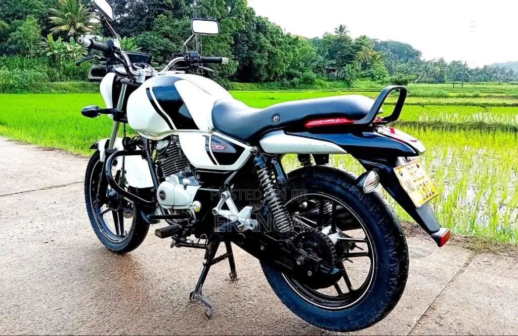 Bajaj V15 2016 Motorbike (Used)
