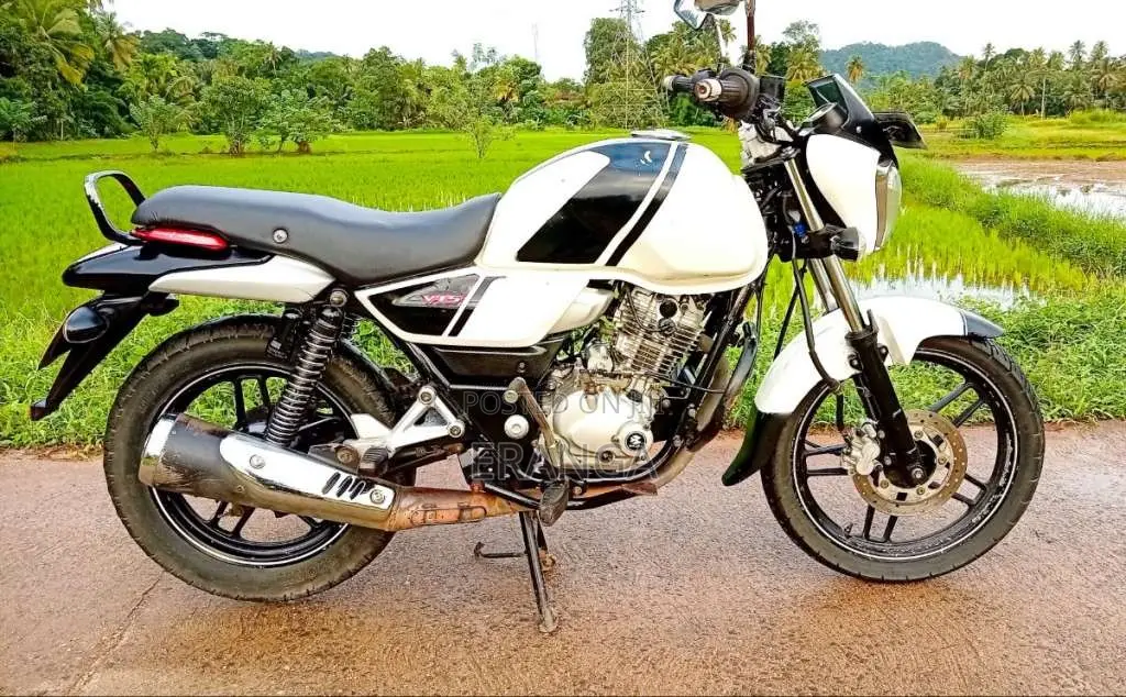 Bajaj V15 2016 Motorbike (Used)