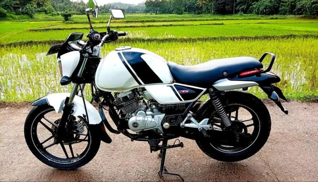 Bajaj V15 2016 Motorbike (Used)