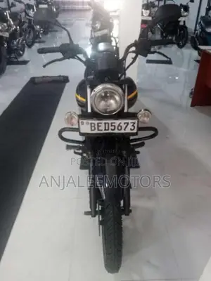 Bajaj Avenger 2016 Motorbike (Used)