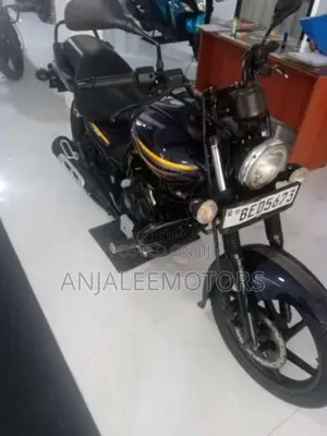 Bajaj Avenger 2016 Motorbike (Used)