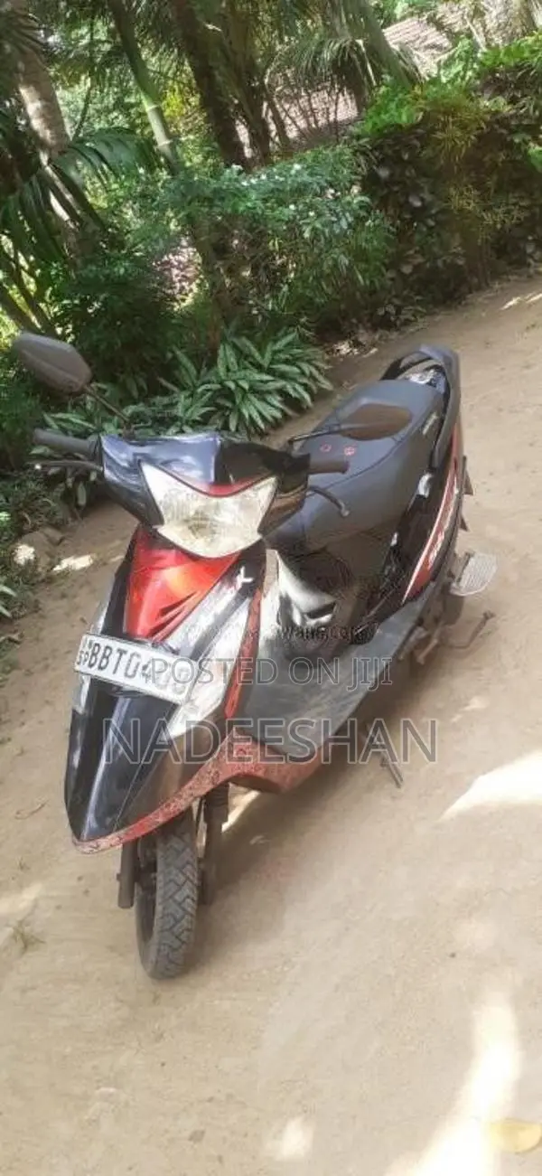 TVS Scooty Streak 2013 Motorbike (Used)