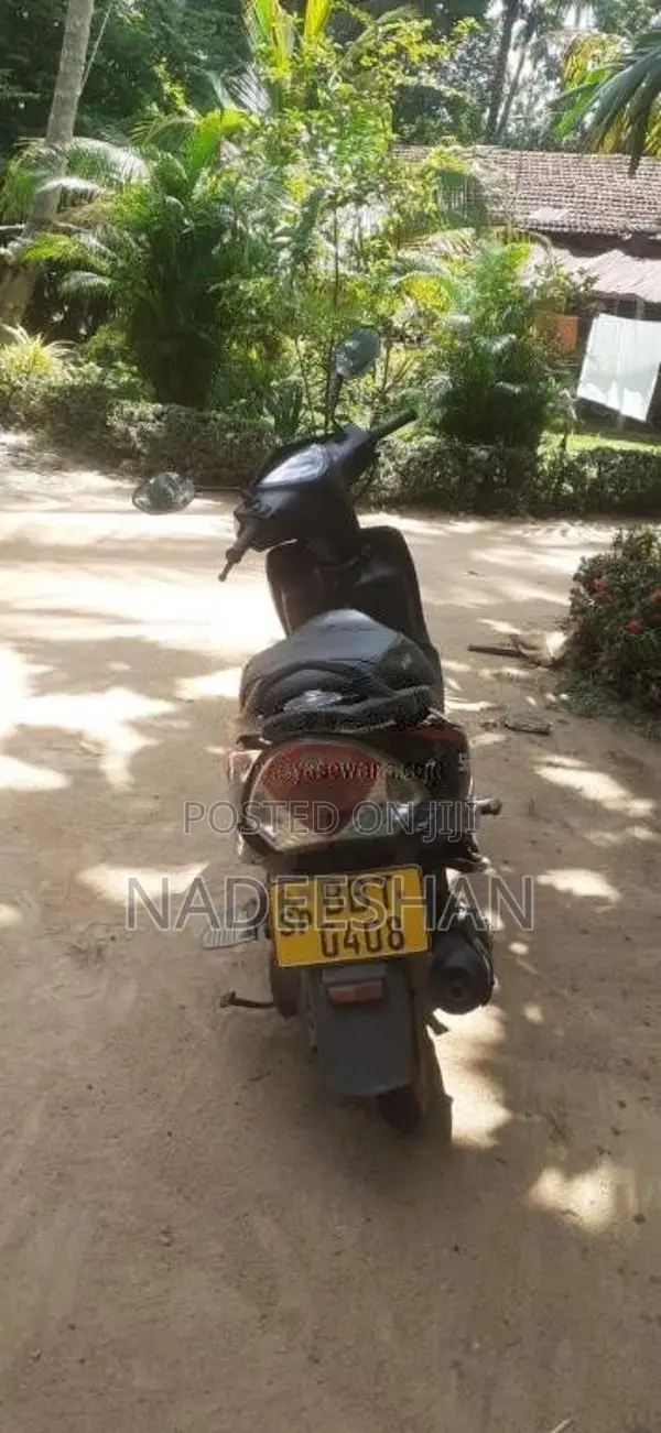 TVS Scooty Streak 2013 Motorbike (Used)