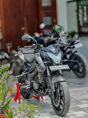 Bajaj Pulsar NS200 2020 Motorbike (Used)