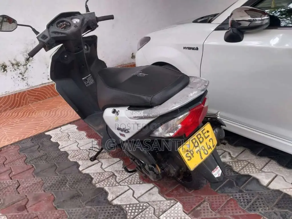 Honda Dio 2014 Motorbike (Used)