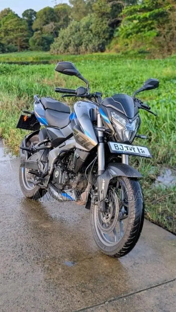 Bajaj Pulsar NS200 2025 Motorbike (Used)