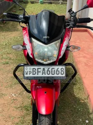 Hero Hunk 2017 Motorbike (Used)