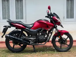 Hero Hunk 2017 Motorbike (Used)