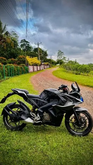 Bajaj Pulsar RS 200 2015 Motorbike (Used)