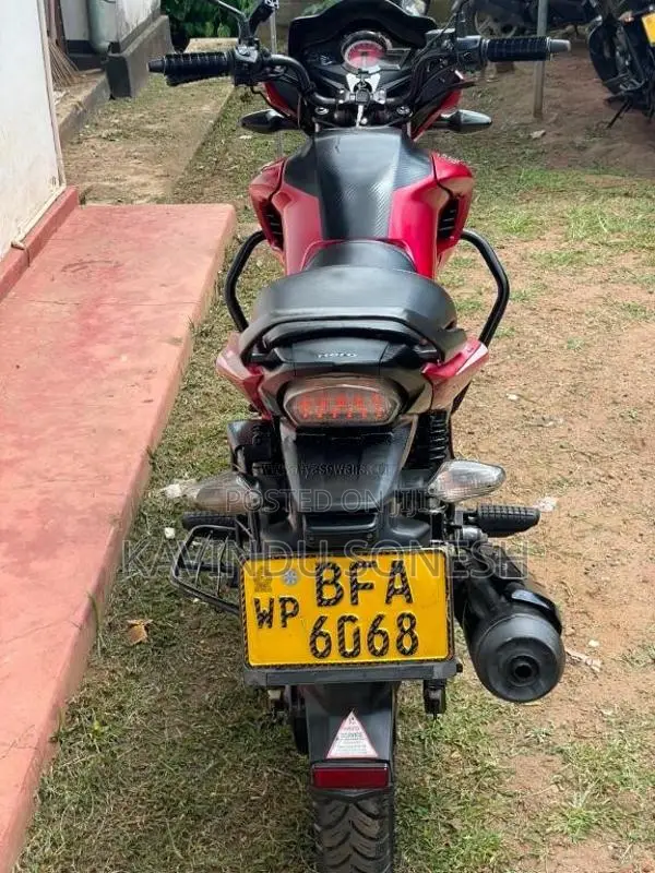 Hero Hunk 2017 Motorbike (Used)