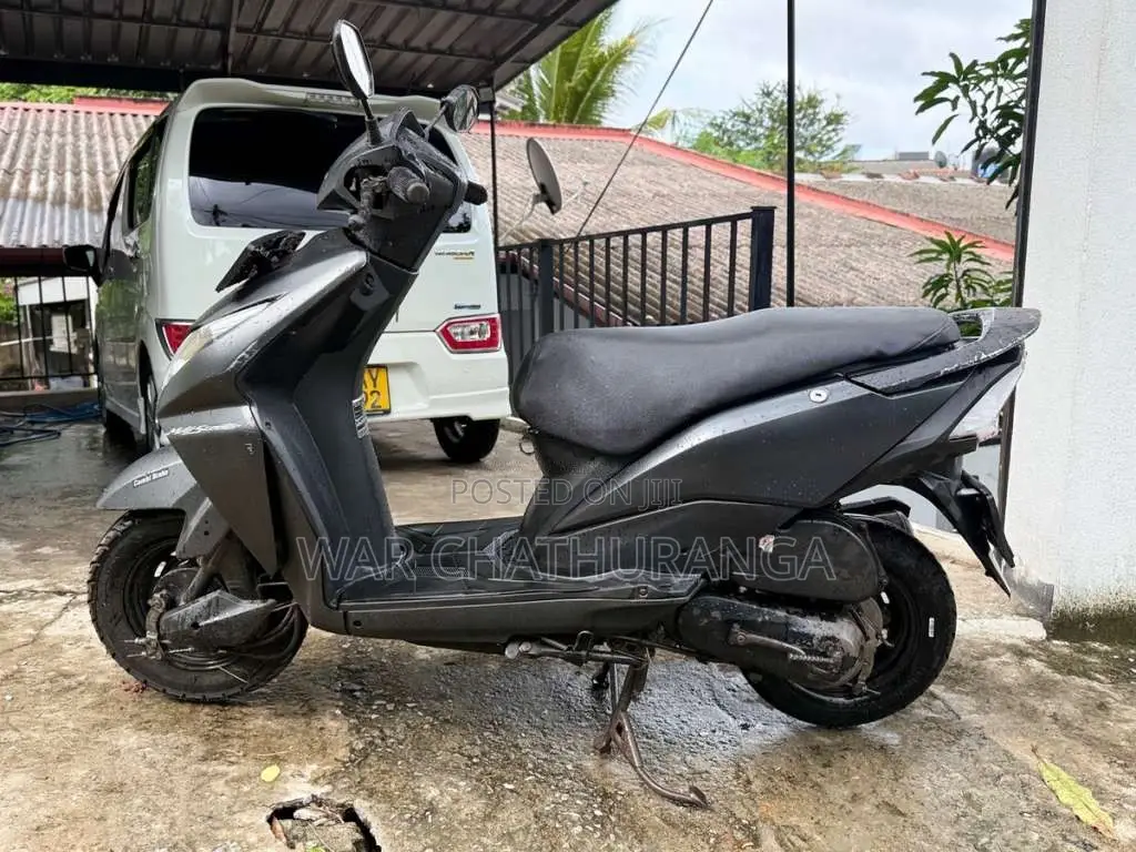 Honda Dio 2013 Motorbike (Used)