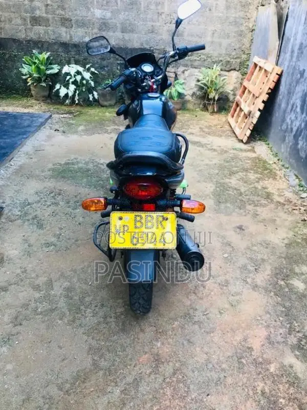 Bajaj Platina 2014 Motorbike (Used)