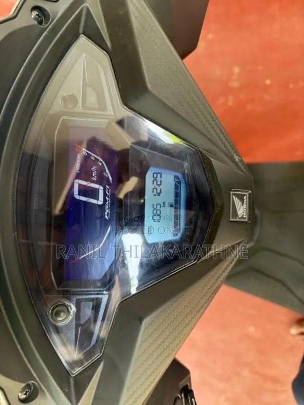 Honda Dio DLX 2025 Motorbike (Used)