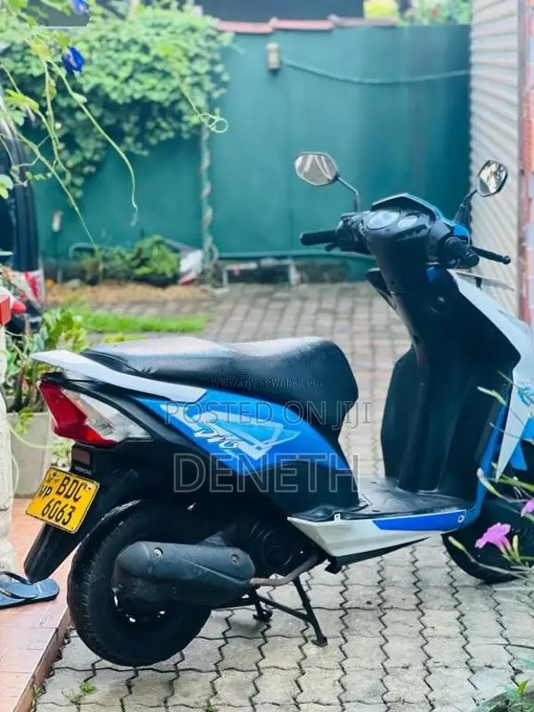 Honda Dio 2015 Motorbike (Used)