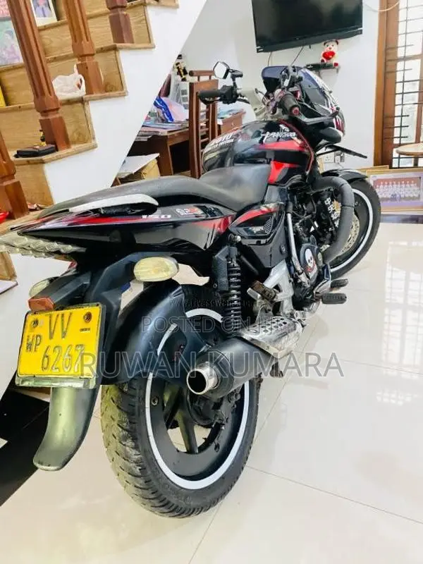 Bajaj Pulsar 150 2010 Motorbike (Used)