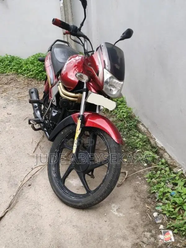 Mahindra Centuro 2017 Motorbike (Used)