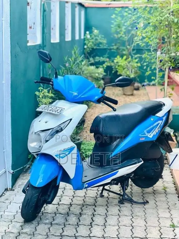 Honda Dio 2015 Motorbike (Used)