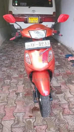 Hero Pleasure 2012 Motorbike (Used)