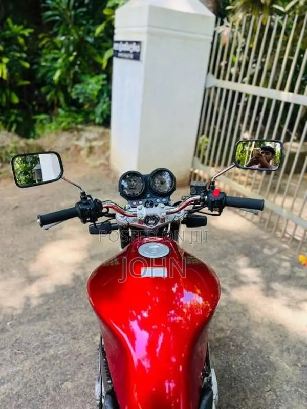 Honda HornetCH-115 2000 Motorbike (Used)