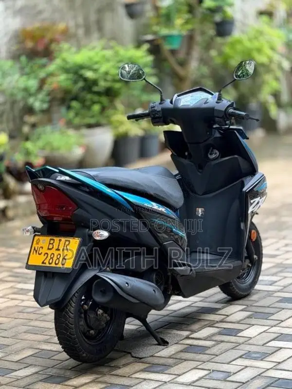 Yamaha ZR 2020 Motorbike (Used)