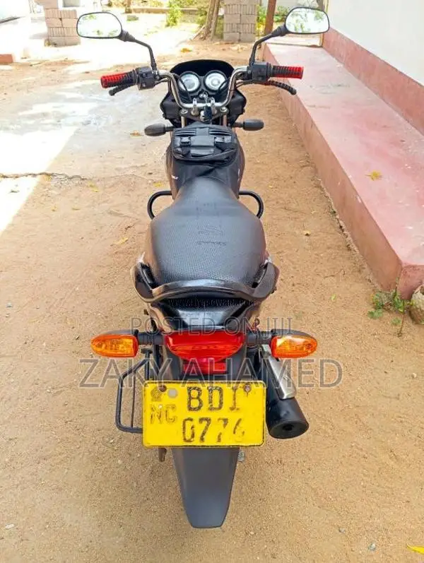 Bajaj Platina Es 2015 Motorbike (Used)