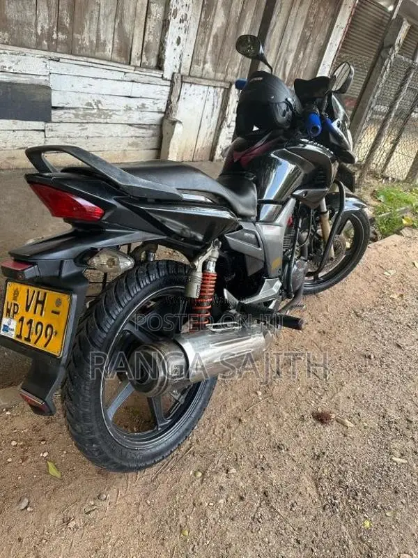 Hero-Honda Hunk 2010 Motorbike (Used)