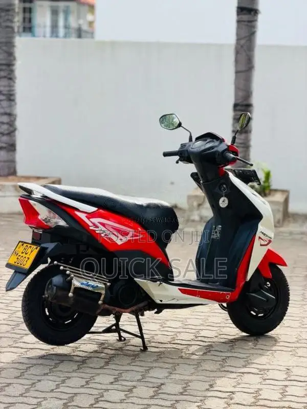 Honda Dio 2015 Motorbike (Used)