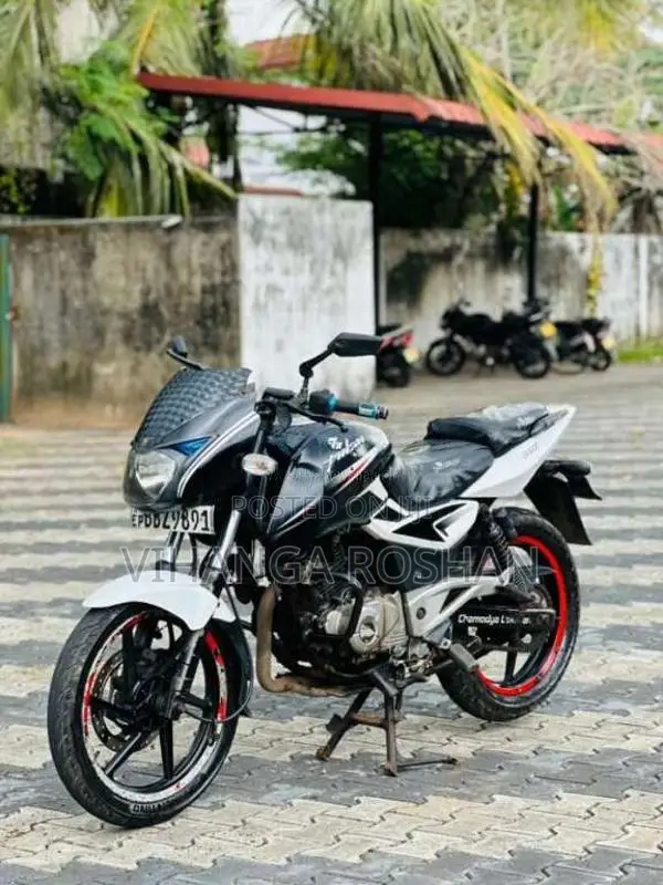 Bajaj Pulsar 180 2015 Motorbike (Used)