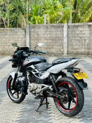 Bajaj Pulsar 180 2015 Motorbike (Used)