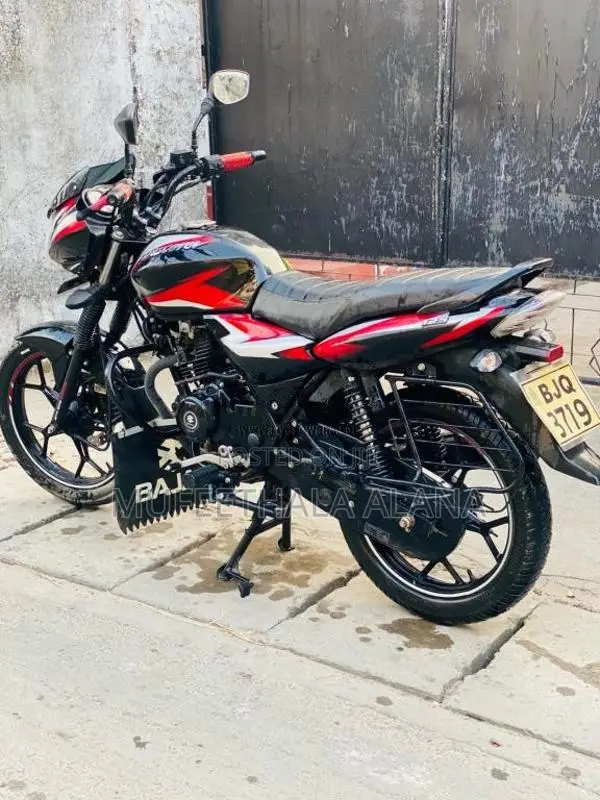 Bajaj Discover 125 2023 Motorbike (Used)