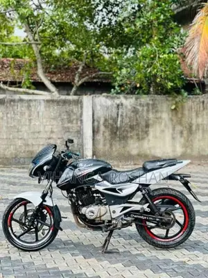 Bajaj Pulsar 180 2015 Motorbike (Used)