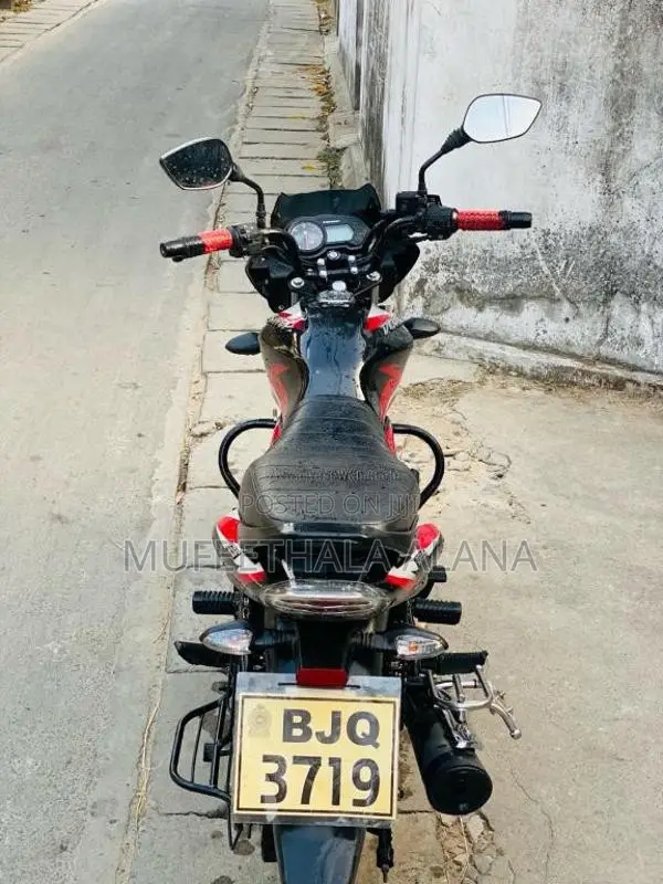Bajaj Discover 125 2023 Motorbike (Used)