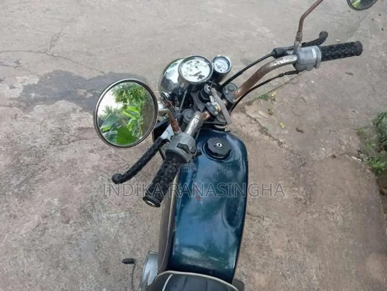Yamaha YB1 2005 Motorbike (Used)