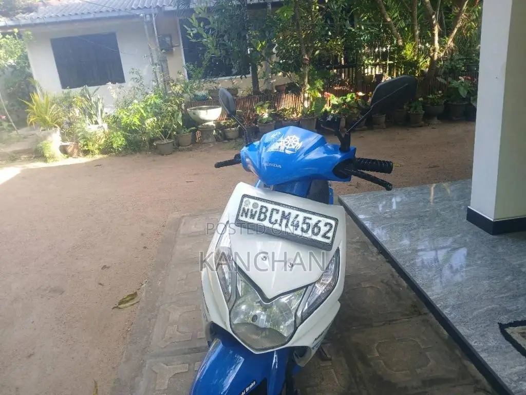 Honda Dio 2015 Motorbike (Used)