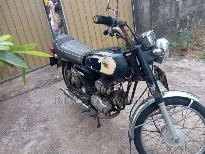 Yamaha YB1 2005 Motorbike (Used)