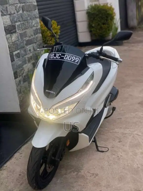 Honda Pcx 2021 Motorbike (Used)