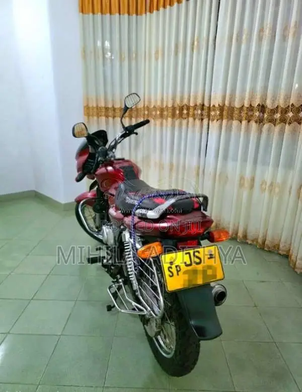Bajaj Discover 2005 Motorbike (Used)
