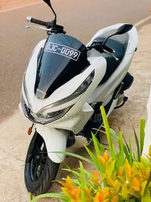 Honda Pcx 2021 Motorbike (Used)