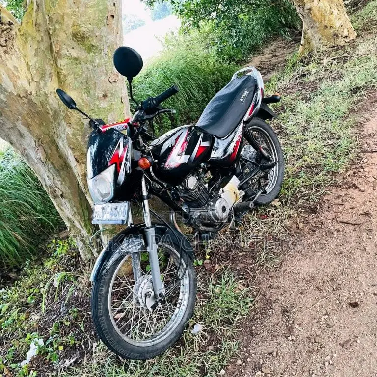 Bajaj CT-100 2004 Motorbike (Used)