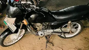 Bajaj Caliber 2004 Motorbike (Used)