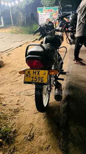 Bajaj Caliber 2004 Motorbike (Used)